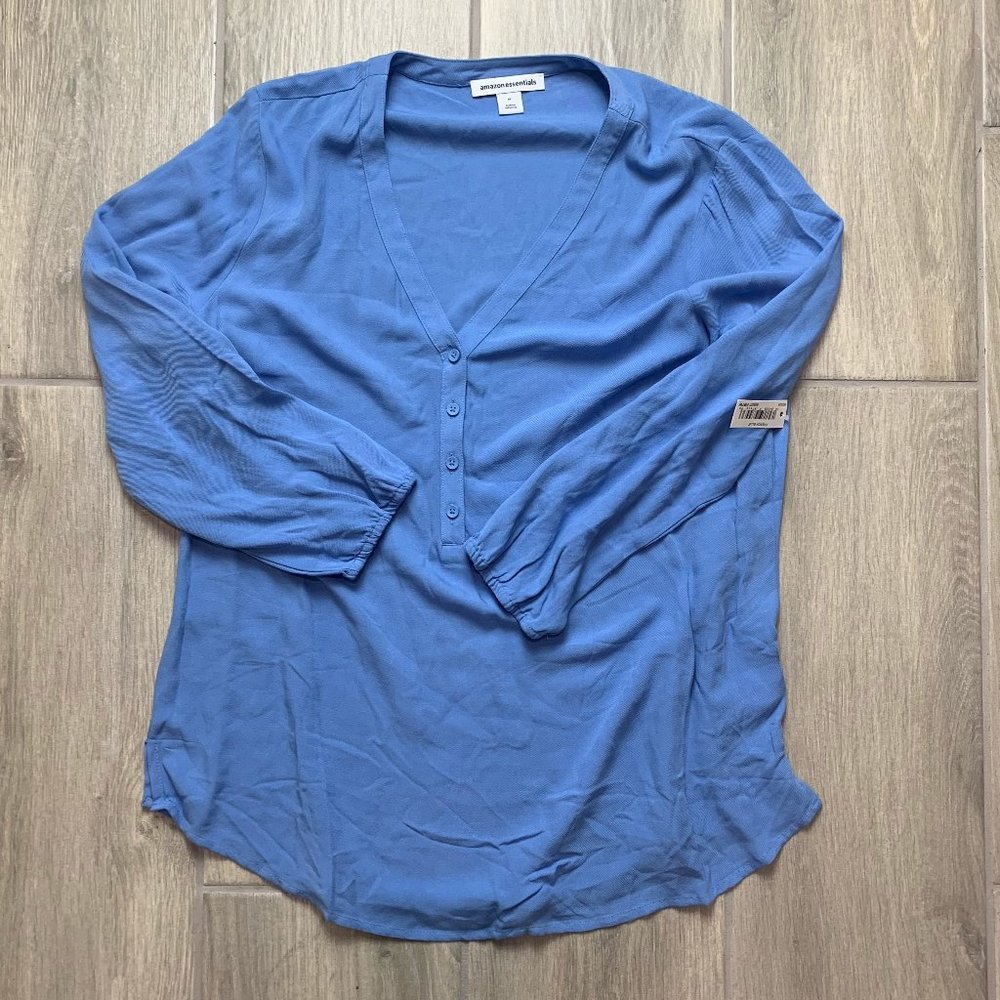 Amazon Essentials Women's Blue Long Sleeve V-Neck 1/4 Button T-Shirt Size M NWT